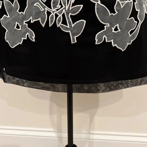 White House Black Market Strapless Formal Dress - Picture 3 of 10